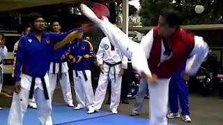 Download lagu Wow!! Taekwondo bersama Kang Dede Yusuf // Team PON Jabar 2012 mp3