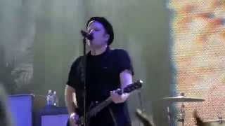 Fall Out Boy - The Kids Aren&#39;t Alright (LIVE)