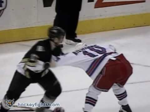 Ville Nieminen vs Matt Murley Nov 12, 2005