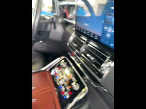 Thumbnail for 2025 Lincoln Navigator lots of space third row seats, leather #lincoln #automobile by Lincoln (automobile)