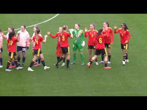 Belgium WU23 and Scotland WU23 shaking hands on 27.11.2025