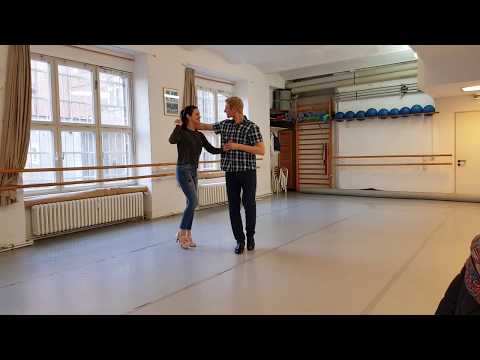 Discofox Basic - Trennung, Bauchstreichler in den Damenschal, Schiebetür, Flirt