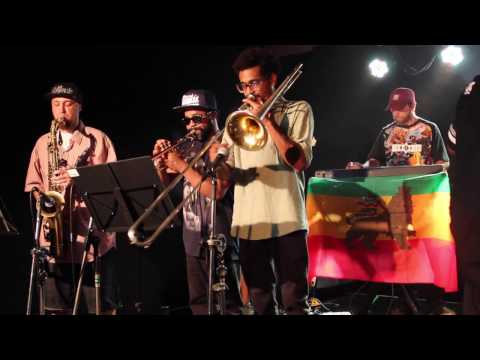 Monkey Jhayam & QG Imperial / Sesc Santos / 02/02/17