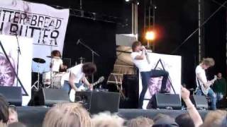 We Butter The Bread With Butter - Der kleine Vampir (live) Rock am Ring 2011
