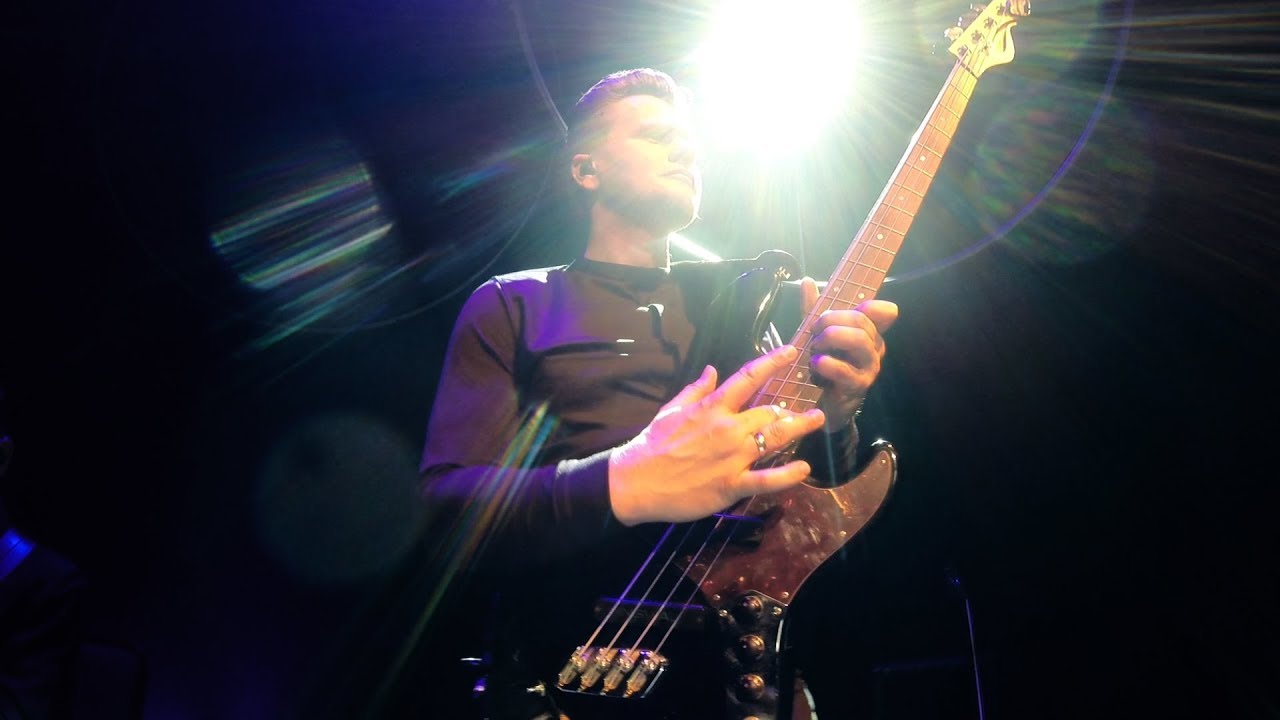 BASS MATRIX JAM 5 (page 98/99) "R.E.M." (Rapid Eye Movement) LIVE Philipp Rehm & Frank Wardenier