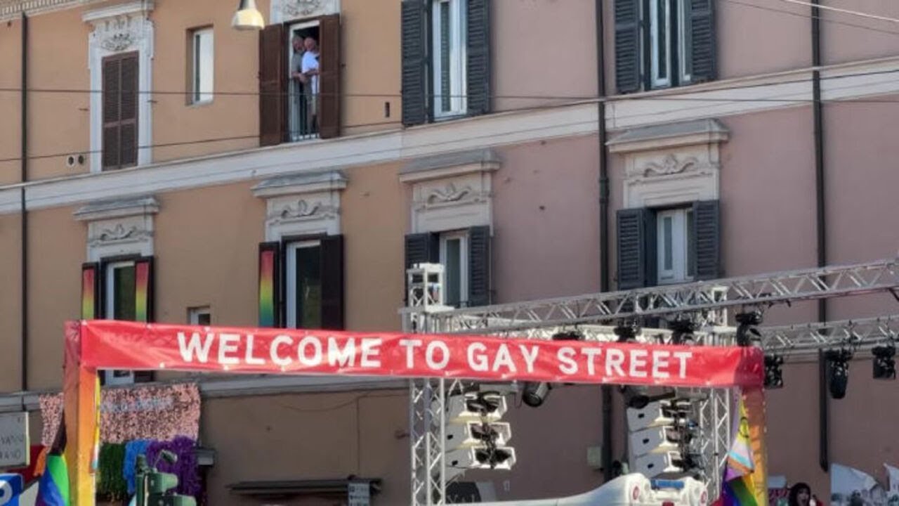 La "Gay Street" al Colosseo con dj set e danza per festeggiare il Pride di Roma