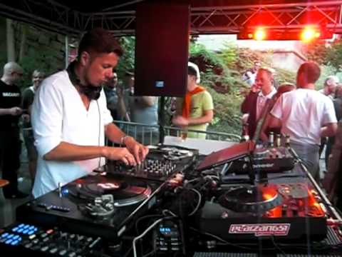 Turntablerocker @ Himmelfahrt am Landsberg, Schloss Landsberg, Meiningen, 2.6.11, part2.MOV