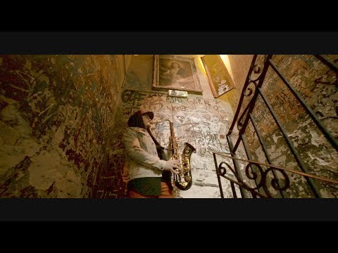 The Prodigy - NO GOOD (Soul-Funk SAX cover) by PETER HEROLD feat. KISSENCI @ Szimpla Kert