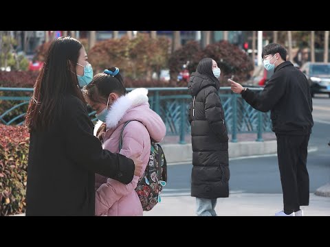 當鬧離婚的小夫妻都不想撫養孩子，路人：你們不養我養！