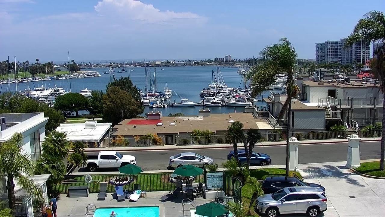 Live webcam view of Glorietta Bay Marina, Coronado