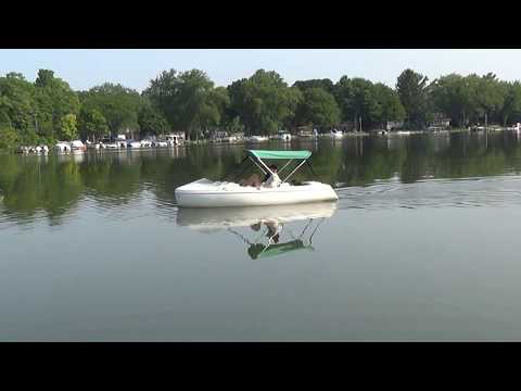 Encore Pedal/Electric Boat in Motion