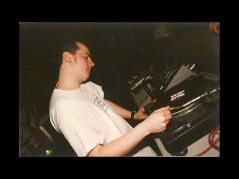 Phi Phi @ Extreme On Mondays 08-1994