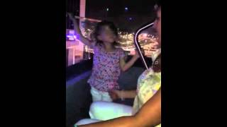 Jordyn singing and dancing at Taylor Swift concert - shake