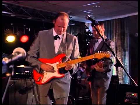 Pipeline 61 - Sparkling Blue Eyes  (2004) 44th int cliff richard and the shadows fan meeting