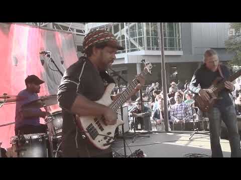 Victor Wooten, Steve Bailey, Derico Watson   Bass Extremes Live