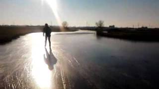 preview picture of video 'Schaatsen natuurijs 2 februari 2012 Ransdorp'