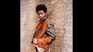 Al Green sings the Beatles&#39;, &#39;I want to hold your hand&#39;.