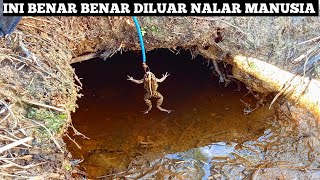 Download lagu LUCKY I RECORDED IT!! I put a live frog in a giant hole on the edge of a rice field, and this is ... mp3