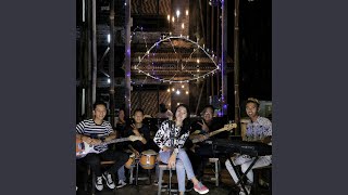 Download lagu Karo Kowe mp3