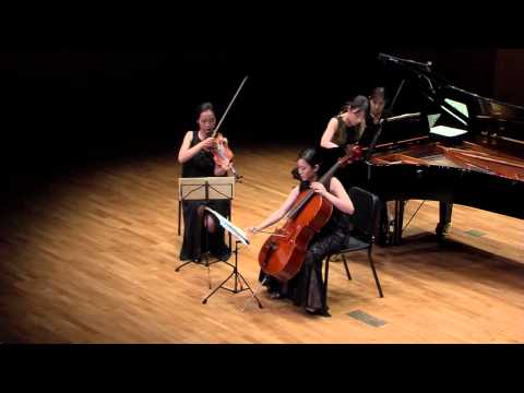 Dvorak, Piano Trio No.4 "Dumky" in e minor, Op.90  (Trio Jade)