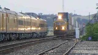 preview picture of video 'UP 4537 Passes UP 844 at Oroville'