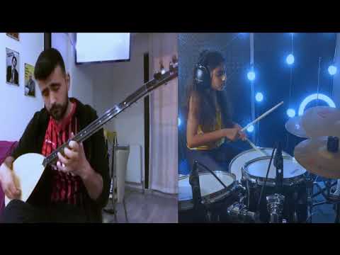 Jamming with Turkish instrument called Baglama