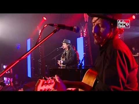 Cristiano De Andre' -  Andrea-la cattiva strada-un giudice (medley)