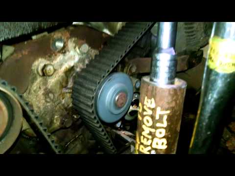 Super easy Toyota harmonic balancer bolt removal