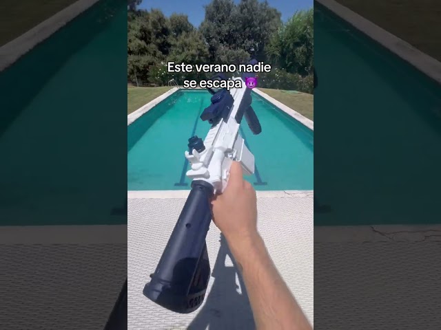 Vídeo relacionado con Funthy Pistola de Agua eléctrica automáticas con 1000CC Gran Capacidad Lanzador de Agua de autocebante Juguetes al Aire Libre de Verano Juguetes de Piscina para niños y Adultos-Red