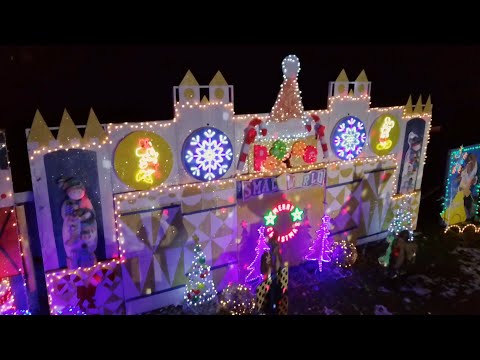 Murphy Family Wows with 75 Handcrafted Scenes - The Great Christmas Light Fight