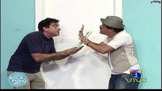 Ayuda para El Tartamudo Boca de Piano es un Show