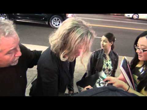 Catherine O'Hara greets fans as she arrives to Pantages Theatre