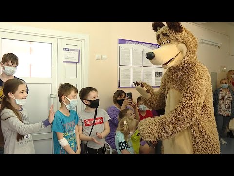 Праздник для маленьких пациентов провели в Гомельской детской больнице  видео