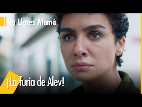 Alev los está viendo desde lejos - No Llores Mamá