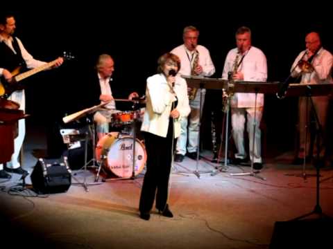 Kde jsou ty krásné chvíle... Josef Zíma a Yvetta Simonová ve Velkém Meziříčí