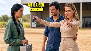 "VOCÊ TÁ DEMITIDA!" A Falsa Amiga Roubou Seu Marido e a Botou na Rua... Até Alguém Ver Seu Valor!