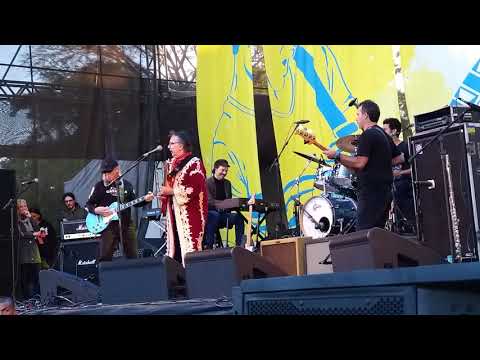 'Ando Meio Desligado', com Luiz Carlini e Sérgio Dias ao vivo em Porto Alegre.