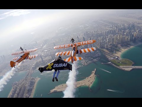 Jetman Dubai and the Breitling Wingwalkers - 4K (2016)