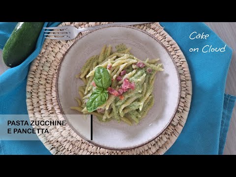 Pasta zucchine e pancetta cremosa