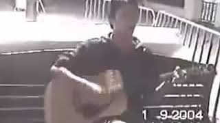 A rare video of Atif Aslam singing &#39;Woh Lamhe&#39; 2004