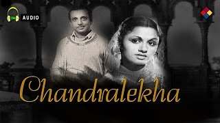 Mera Husn Lootne Aaya / Chandralekha 1948 - YouTube