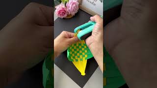 You can make a beautiful awning boat with a small piece of paper, take your children to try it! Kin