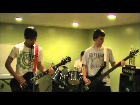 download lagu mp3 mp4 Blink 182 Transparent, download lagu Blink 182 Transparent gratis, unduh video klip Blink 182 Transparent