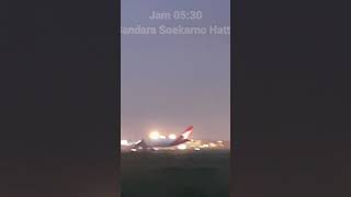 Download lagu 05:30 Suara Bising Mesin  #pesawat #landing #bandarasoekarnohatta Pagi Hari #shorts #shortsfeed mp3