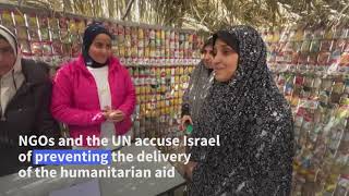 Gazans set up 'tent' made of food cans