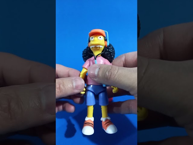 Vídeo relacionado con Los Simpsons - Figura Otto de 13 cm Totalmente articulada - Figura Coleccionista de los Simpsons - para Niños 3 Años +