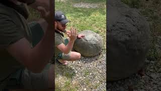 Как рукой поломать камень