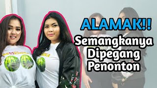 Download lagu DUO SEMANGKA Cerita Perlakuan Nakal Penonton mp3