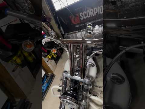 Here we go again!!! Burleigh Bars for the Dyna Build!! Cocaine Train gets the Fat bars!! #dynabro
