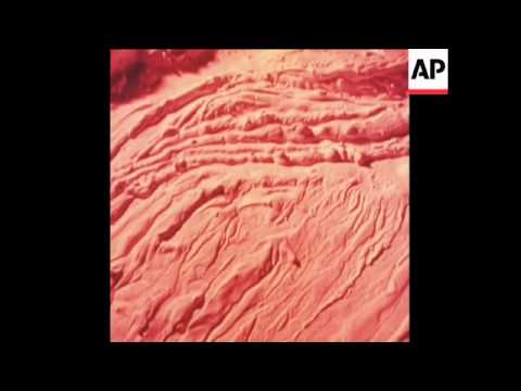 SYND 20 7 76 SIMULATION OF VIKING SPACECRAFT LANDING ON MARS